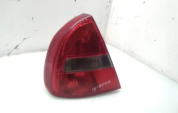 Mitsubishi Carisma Rear/tail lights