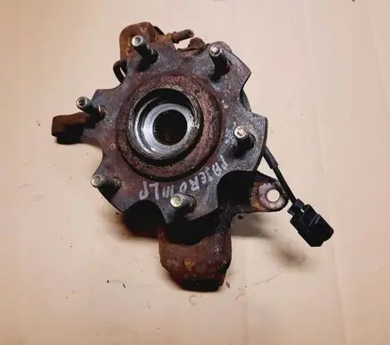 Mitsubishi Pajero Front wheel hub spindle knuckle 109144306ZPL