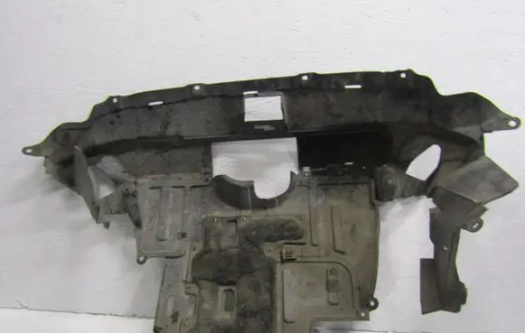 Honda CR-V Engine splash shield/under tray 74111-SWA-G000