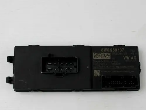 Audi Q7 4M Tailgate/trunk control unit/module 8W8959107