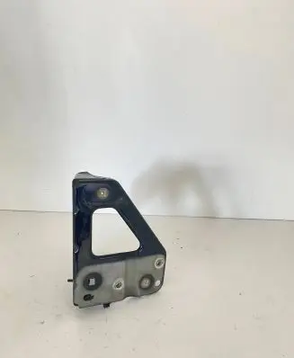 Audi A6 S6 C6 4F Fender mounting bracket 4F0821135B