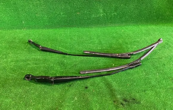 Porsche Macan (95B) Front wiper blade arm 95B955407 95B955408