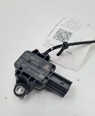 Audi A3 S3 A3 Sportback 8P Airbag deployment crash/impact sensor 8P0955557