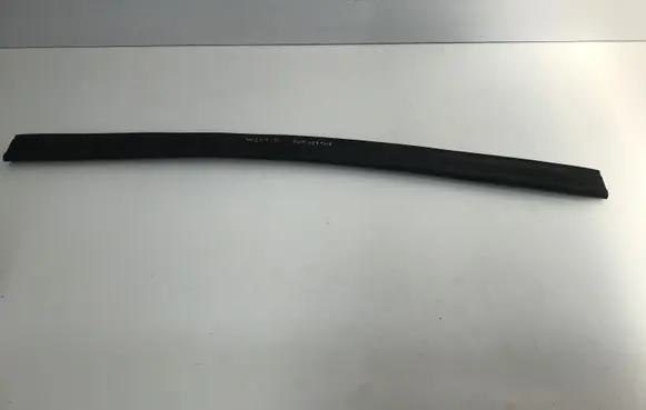 Mercedes-Benz B W247 Engine compartment rubber 