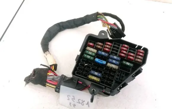 Volkswagen PASSAT B5 Fuse box set