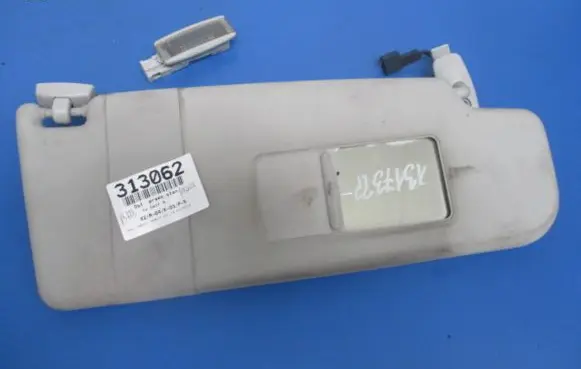 Volkswagen Golf IV Sun visor