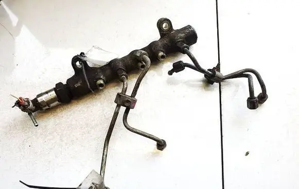 Toyota Corolla Verso AR10 Fuel main line pipe