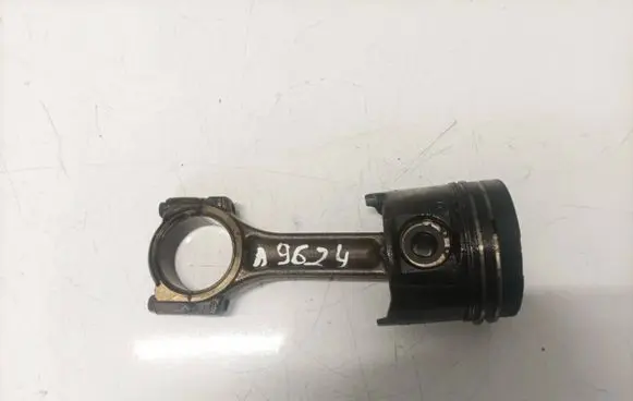 Nissan Primera Piston with connecting rod