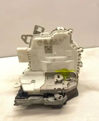 Audi Q5 SQ5 Front door lock 8J2837015E 58F22S11 JA68J2837015E