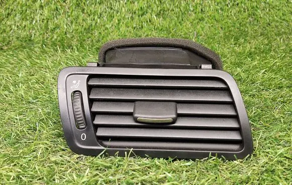 Volkswagen PASSAT B6 Dashboard side air vent grill/cover trim 3C1819702F
