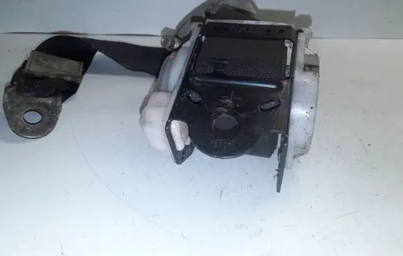 Subaru Legacy Middle seatbelt (rear) ADC7078
