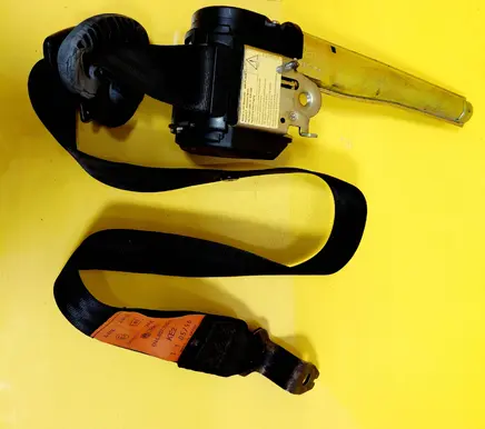 Volkswagen Polo III 6N 6N2 6NF Front seatbelt 0416117
