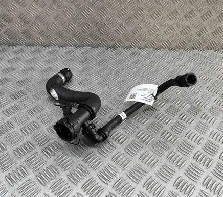 BMW 5 G60 Engine coolant pipe/hose 9887164 9888819