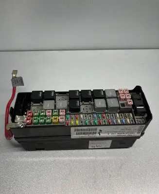 Chrysler Voyager Fuse box set 04692125AA