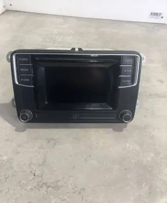 Volkswagen Caddy Radio/CD/DVD/GPS head unit 1K8035150G 10R048667
