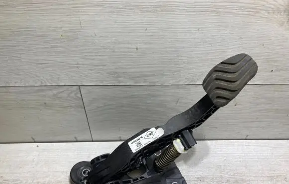 Clutch pedal