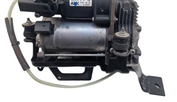Mercedes-Benz GLS X166 Air suspension compressor/pump A1663200204 A1663200143