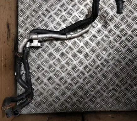 Land Rover Discovery Sport Engine coolant pipe/hose