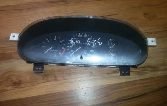 Mazda 323 Speedometer (instrument cluster)