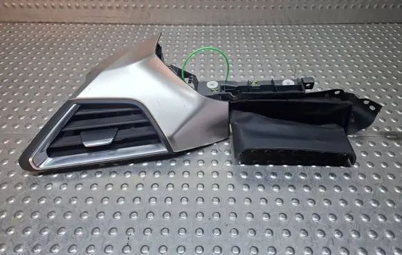 Audi E-tron GT Dashboard air vent grill cover trim S27705260 4J3819701 4J3854377B