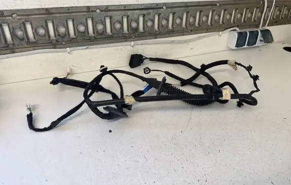 Renault Trafic III (X82) Front door wiring loom 241246578R 0499