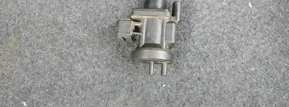 Mercedes-Benz ML W163 Vacuum valve A0005450427