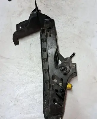 Audi A4 S4 B8 8K Headlight/headlamp mounting bracket 8K0805608R 2002838