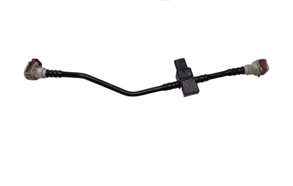 Chrysler Pacifica Air intake hose/pipe 68241471AA 201609081541A 0261230457