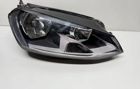 Volkswagen Golf VII Headlight/headlamp