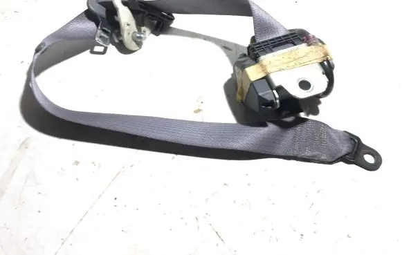 Dodge Caliber Front seatbelt 605924801B 030206