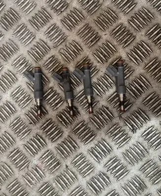 Toyota C-HR I Fuel injector 232500T110