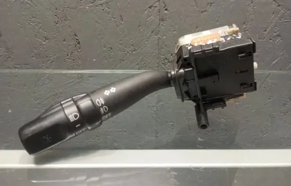 Toyota Avensis T250 Light switch 8414005110