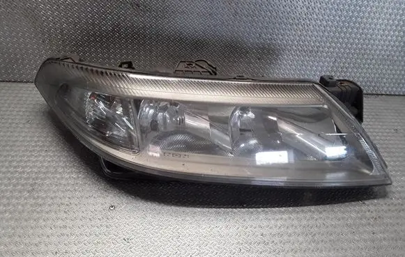 Renault Laguna II Headlight/headlamp 8200002468