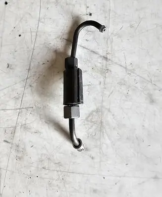 Opel Insignia A Fuel injector supply line/pipe 55204728