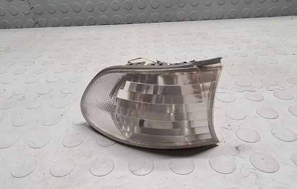 BMW 7 E38 Front indicator light 1315113126 387632 11327006