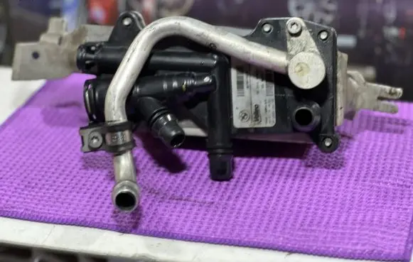 Engine oil radiator