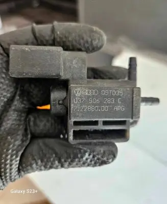 Audi A4 S4 B7 8E 8H Turbo solenoid valve 037906283C 72288000 09T035