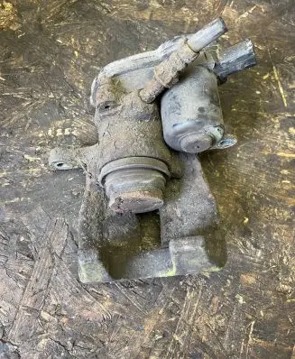 Audi A5 8T 8F Rear brake caliper 32347485 00001