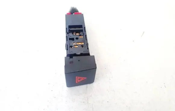 Chevrolet Captiva Hazard light switch 202005304