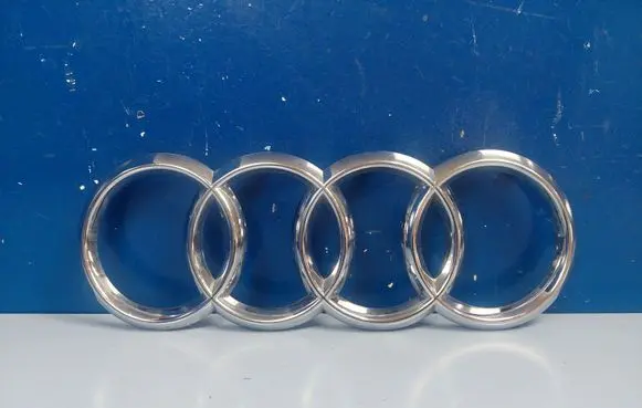 Audi Q7 4M Manufacturer badge logo/emblem 4M0853605