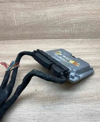 Volkswagen PASSAT B5 Engine control unit/module ECU 038906018FS 0281010171