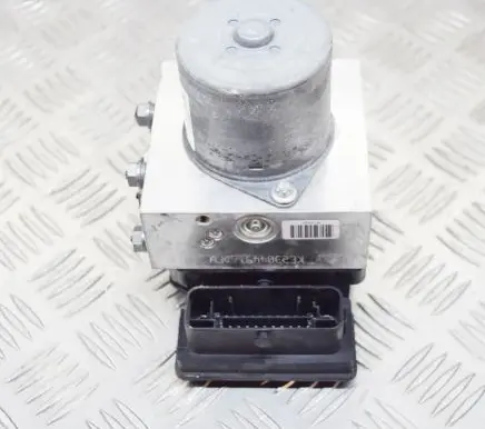 Volkswagen PASSAT B7 ABS Pump 54085620Z 3AA614109AP