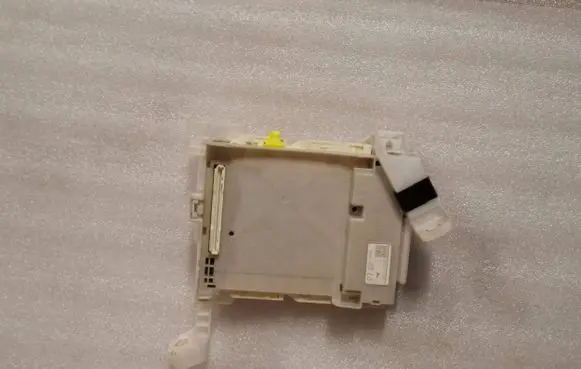 Lexus CT 200H BSM Control unit 8273076030