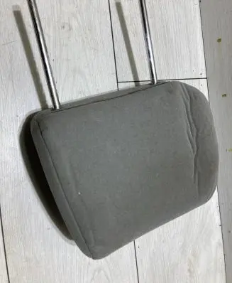 Toyota Hilux (AN10, AN20, AN30) Front seat headrest 