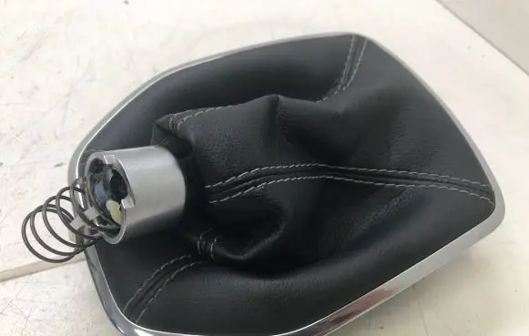 Ford Fiesta Gear lever shifter trim leather/knob