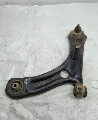 Volkswagen PASSAT B7 USA Front lower control arm/wishbone 561407151A