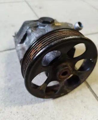 Subaru Forester SG Power steering pump