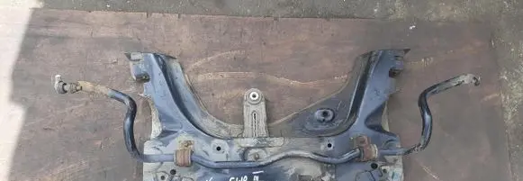 Renault Clio III Front axle beam 