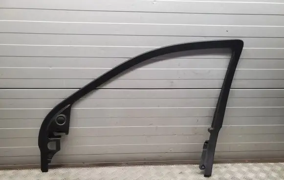 Dodge Durango III Front door glass trim molding 5XL18DX9AA 1JW72DX9AF 05091018AA