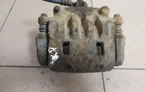 Subaru Forester SH Front brake caliper